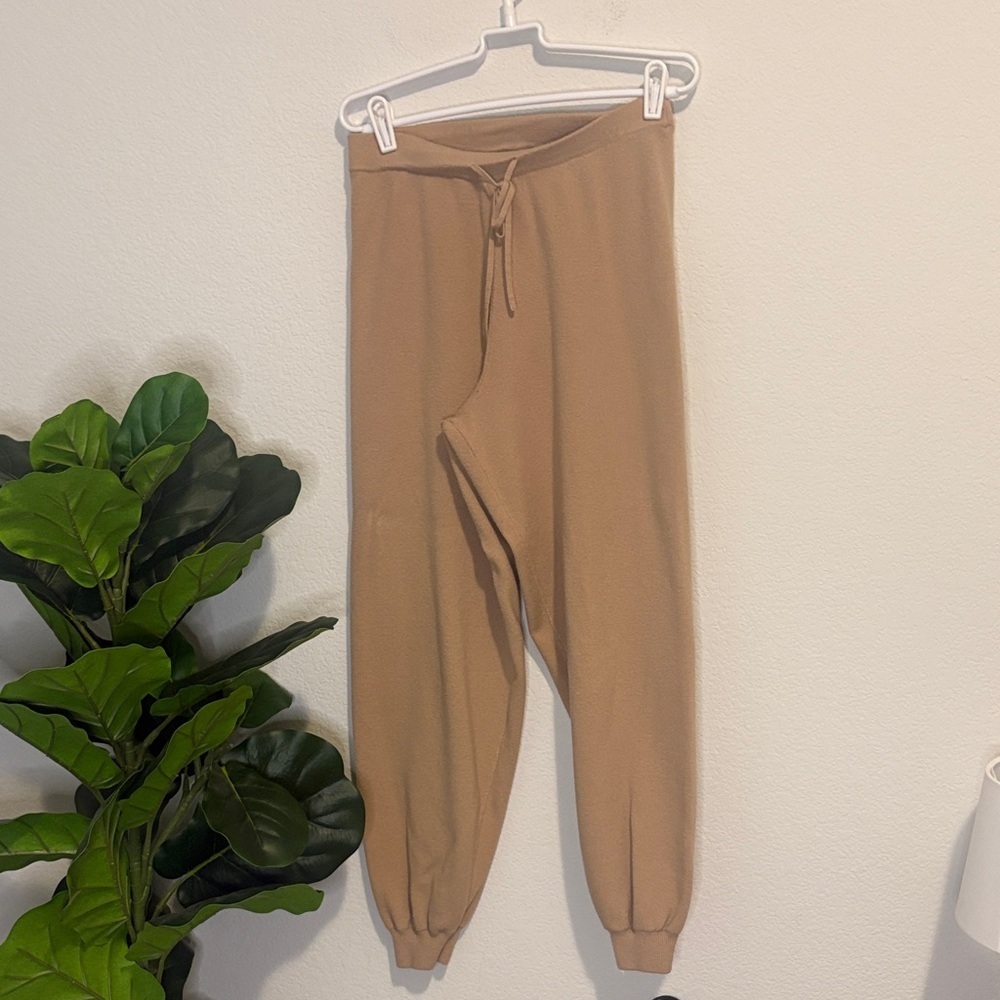 The Drop tan V-Neck Sweater and Jogger Set Small - Picture 3 of 6